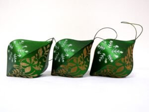 PAPER MACHE FINIAL ORN GREEN and GOLD (3pcs)
